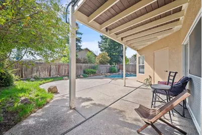 6012 Laguna Park Drive, Elk Grove, CA 95758 - Photo 27