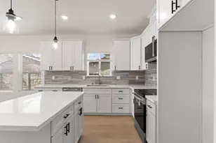 4444 Sundari Ave, Olivehurst, CA 95961 - Photo 13