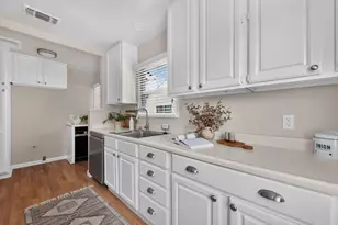 1110 55th St, Sacramento, CA 95819 - Photo 15