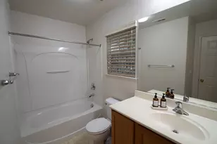 10664 Siskiyou Ln, Stockton, CA 95209 - Photo 7