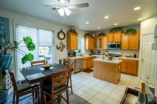 10664 Siskiyou Ln, Stockton, CA 95209 - Photo 3