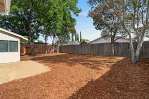 7828 Rockhurst Way, Sacramento, CA 95828 - Photo 33