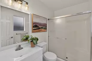 7828 Rockhurst Way, Sacramento, CA 95828 - Photo 29