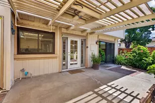 66 W Yorkshire, Stockton, CA 95207 - Photo 33