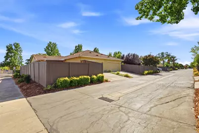 2201 Rose Arbur Drive, Sacramento, CA 95835 - Photo 23