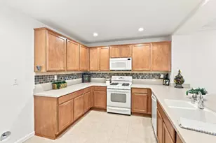 2201 Rose Arbur Dr, Sacramento, CA 95835 - Photo 5