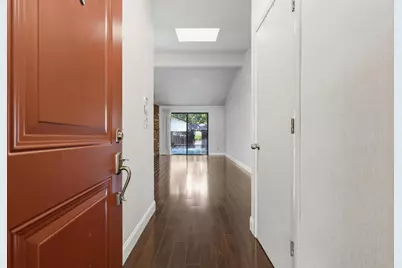 7115 Riverside Boulevard, Sacramento, CA 95831 - Photo 5