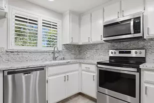7115 Riverside Blvd, Sacramento, CA 95831 - Photo 15