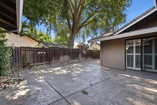 7115 Riverside Blvd, Sacramento, CA 95831 - Photo 35