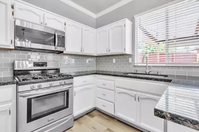 7950 Eskdale Court, Sacramento, CA 95829 - Photo 13