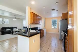 4945 Kokomo Dr, Sacramento, CA 95835 - Photo 9