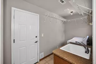 629 Wildwood Way, Woodland, CA 95695 - Photo 15