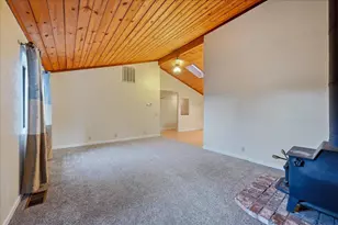 11261 Edward Dr, Grass Valley, CA 95949 - Photo 5