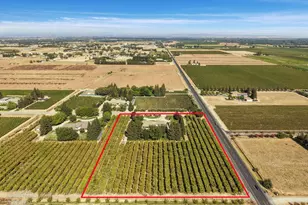 22559 N Peltier Ct, Acampo, CA 95220 - Photo 5