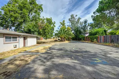 1710 Kenwood Street, Sacramento, CA 95815 - Photo 49