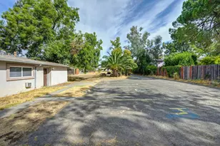 1710 Kenwood St, Sacramento, CA 95815 - Photo 49