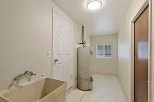303 Vineyard Dr, Lodi, CA 95240 - Photo 11