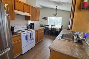 8252 Cottonfield Way, Sacramento, CA 95828 - Photo 3
