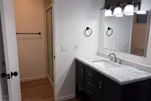 8541 Sunrise Woods Way, Sacramento, CA 95828 - Photo 17