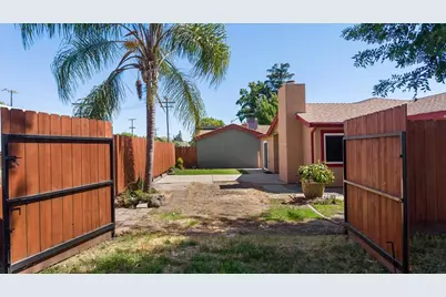 800 W Union Avenue, Modesto, CA 95356 - Photo 41