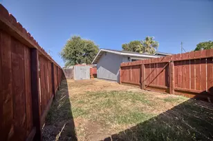 7281 N College Ave, Pinedale, CA 93650 - Photo 27