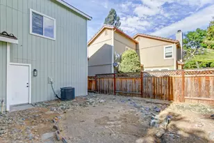 8228 Woods Edge Ln, Elk Grove, CA 95758 - Photo 33