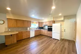 2985 Redwood Dr, Merced, CA 95340 - Photo 7