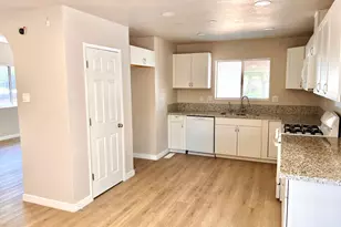 1218 R St, Newman, CA 95360 - Photo 5
