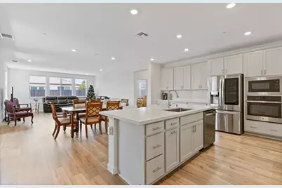 8510 Balsam Court, Roseville, CA 95747 - Photo 9
