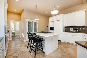 100 Englehart Dr, Folsom, CA 95630 - Photo 17
