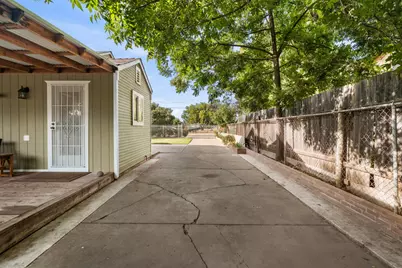 4904 E Harvest Road, Acampo, CA 95220 - Photo 15