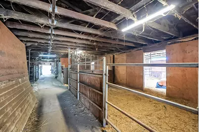 19814 W Grant Line Road, Tracy, CA 95391 - Photo 29