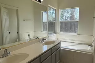 189 Sterling Oak Dr, Galt, CA 95632 - Photo 17