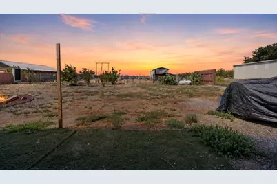 17225 Custer Avenue, Dos Palos, CA 93620 - Photo 25