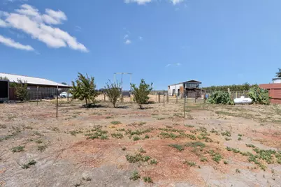 17225 Custer Avenue, Dos Palos, CA 93620 - Photo 31