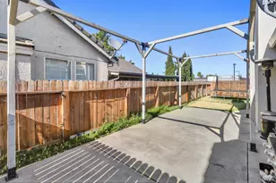 8427 Serio Way, Elk Grove, CA 95758 - Photo 41