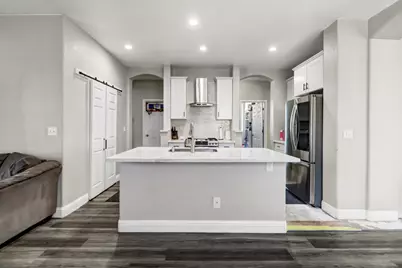 8427 Serio Way, Elk Grove, CA 98758 - Photo 13