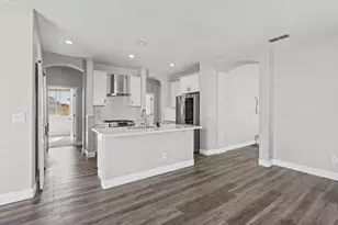 8427 Serio Way, Elk Grove, CA 95758 - Photo 13