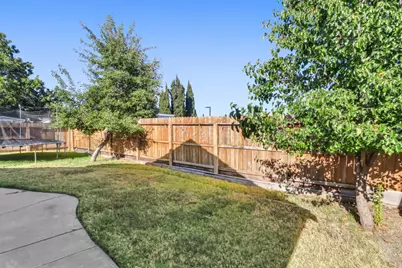 8427 Serio Way, Elk Grove, CA 95758 - Photo 47
