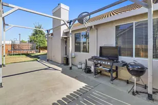 8427 Serio Way, Elk Grove, CA 98758 - Photo 27