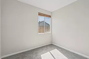 8427 Serio Way, Elk Grove, CA 95758 - Photo 33