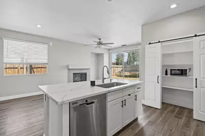 8427 Serio Way, Elk Grove, CA 95758 - Photo 19