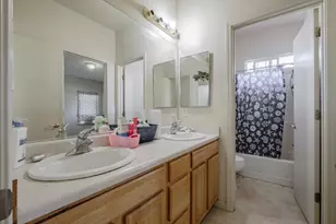 7250 Radha Dr, Sacramento, CA 95828 - Photo 31