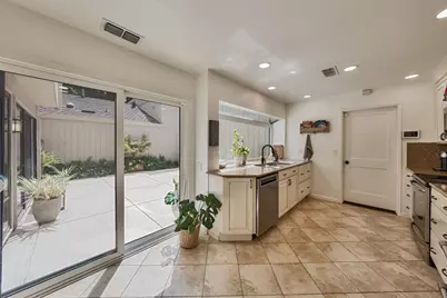 802 Dunbarton Circle, Sacramento, CA 95825 - Photo 13