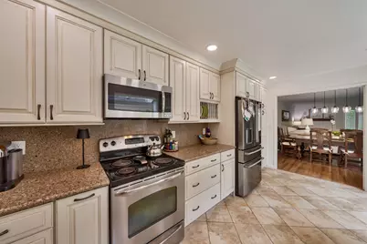 802 Dunbarton Circle, Sacramento, CA 95825 - Photo 9