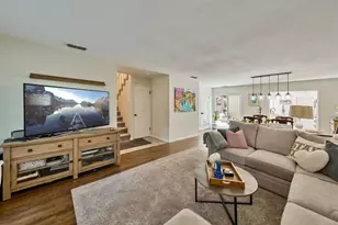 802 Dunbarton Cir, Sacramento, CA 95825 - Photo 5