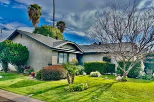 5900 Stone Bridge Ln, Bakersfield, CA 93313 - Photo 9