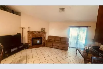 5900 Stone Bridge Lane, Bakersfield, CA 93313 - Photo 19