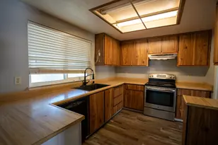 4221 Rosecrest Way, Sacramento, CA 95826 - Photo 11