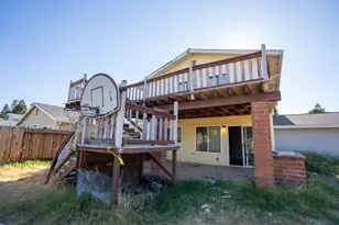 4221 Rosecrest Way, Sacramento, CA 95826 - Photo 27